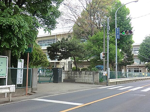 周辺環境-小学校(530m)七里小学校