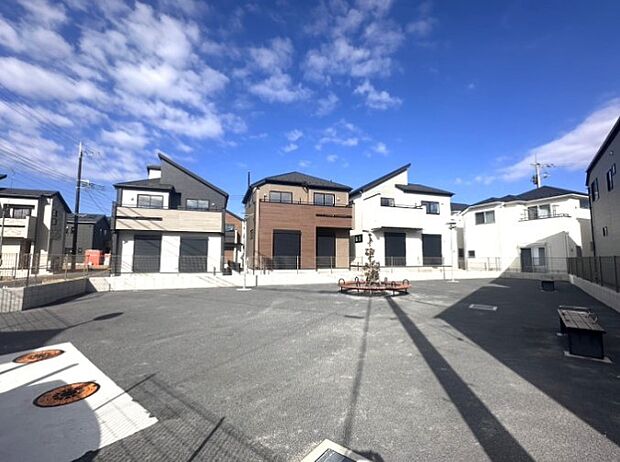 家族の温かさと陽光の暖かさ、楽しい毎日と明るい未来を予感させる「空間が織り成すひとつ先の住み心地」を演出します。