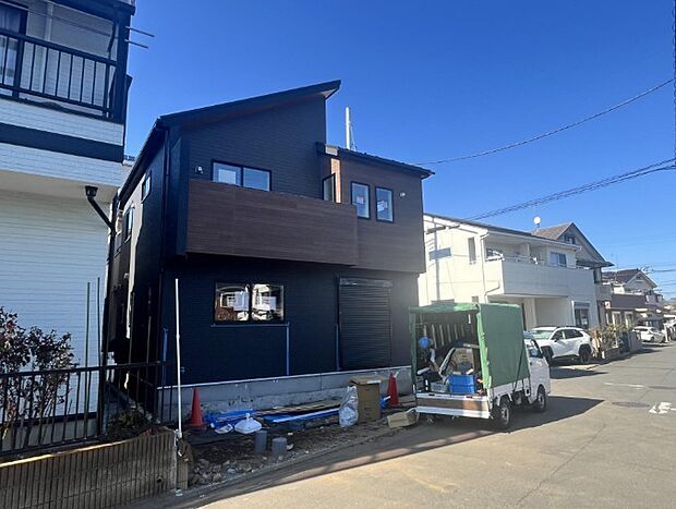 ここから始まる「日常」はご家族にとってかけがえのない時間となります。少しでも豊かに、快適に。そんな想いから本邸宅は生まれました。