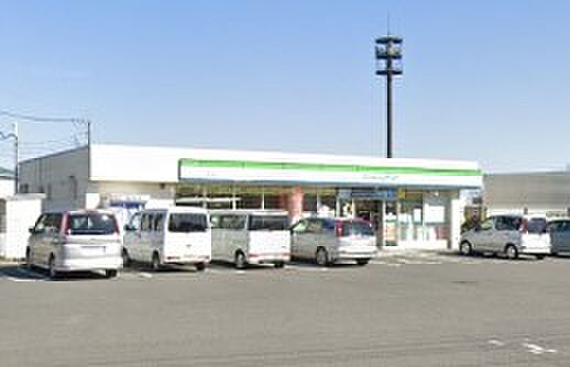周辺環境-コンビニ(590m)ファミリーマート上尾瓦葺店