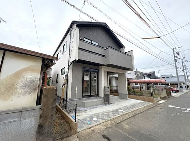 前面道路でお車を駐車するのも楽々。