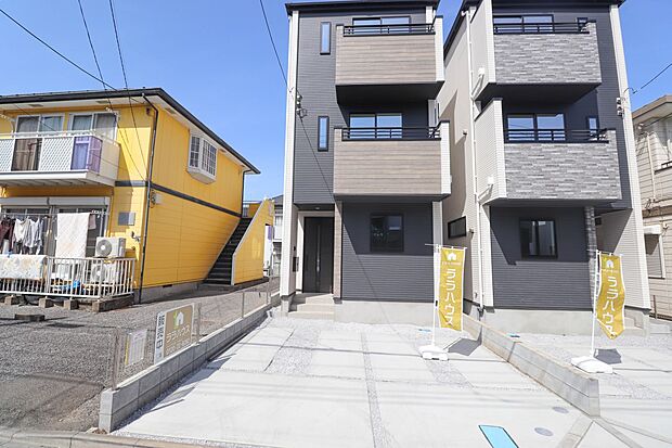 豊かで快適な暮らしを。ここから始まる「日常」はご家族にとってかけがえのない時間となります。少しでも豊かに、快適に。そんな想いから本邸宅は生まれました。