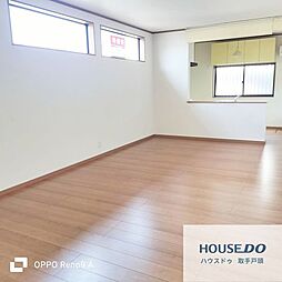 取手市井野台の中古一戸建て住宅 5LDKのリビング/ダイニング