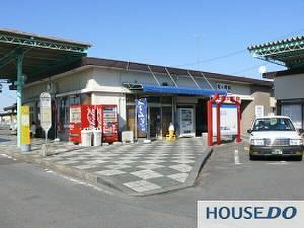 竜ヶ崎駅(関鉄 竜ヶ崎線) 徒歩11分。 870m