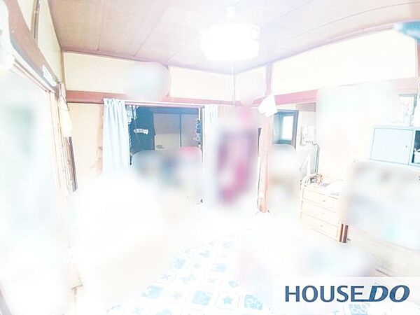 和室と続き間になった落ち着いた空間です。