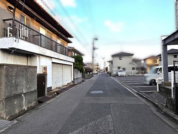 前面道路幅員５．９ｍあり駐車も楽々