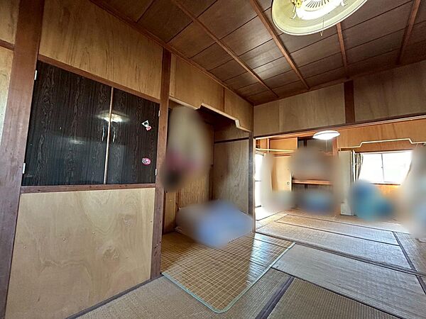 2階居室です（6帖＋6帖）