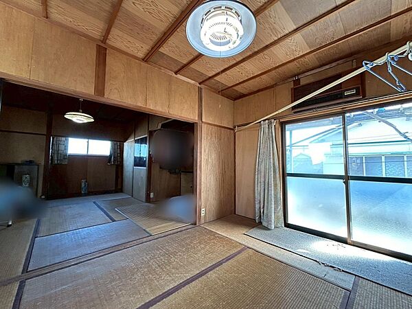 2階居室です（6帖＋6帖）
