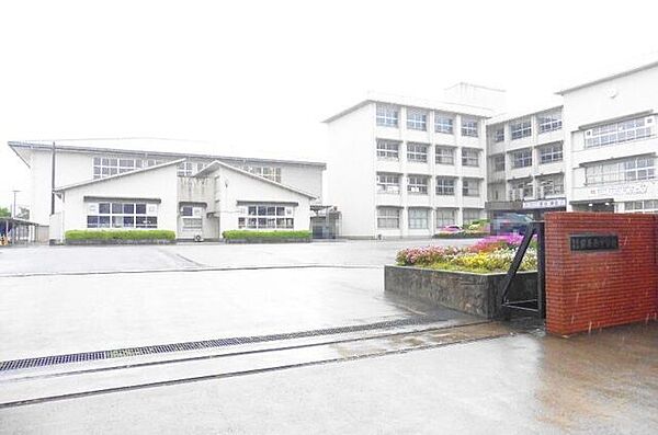 糸島市立前原西中学校