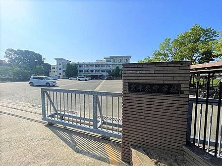 糸島市立前原東中学校