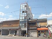 丸太町駅より徒歩11分 3階 築37年の賃貸物件