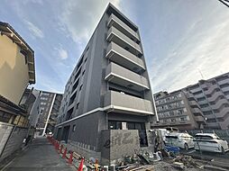 4 / 18