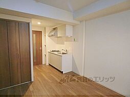 ＣＯＭＦＯＲＴ五条大宮 2階ワンルームのリビング/ダイニング