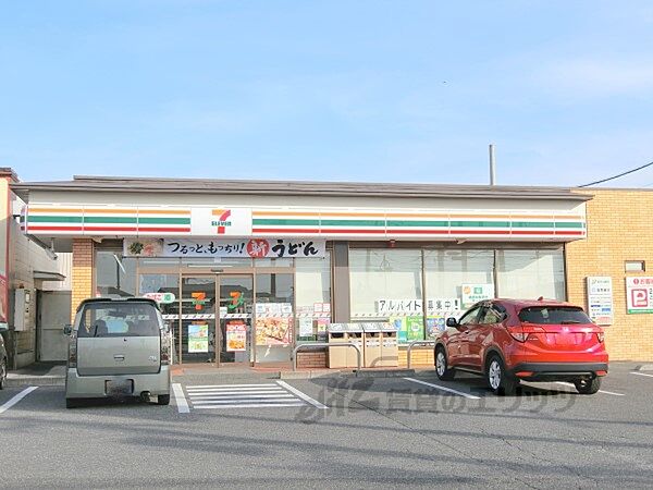 周辺：セブンイレブン　近江八幡白鳥町店まで450メートル