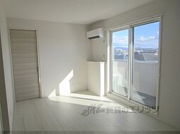 JR東海道・山陽本線 草津駅 徒歩27分の賃貸アパート 3階1LDKのリビング/ダイニング