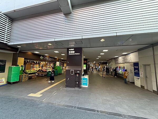 京王笹塚駅　徒歩９分