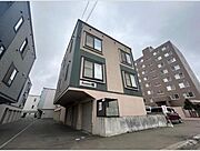厚別駅より徒歩8分 築21年2ヶ月 3階建の賃貸物件
