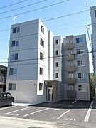 学園前駅より徒歩10分 3階 築10年の賃貸物件