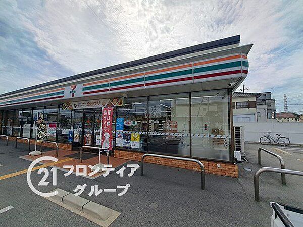 セブンイレブン姫路白浜町北店 徒歩10分。 770m