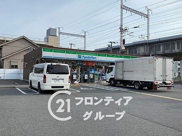 ファミリーマート西夢前台五丁目店 徒歩17分。 1360m