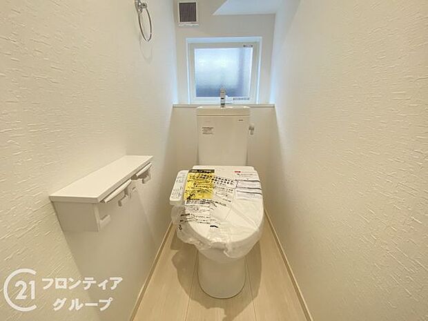 トイレは1階と2階の2カ所に設置!階段を上り下りせずに使用できるので、高齢の方にも安心です!
