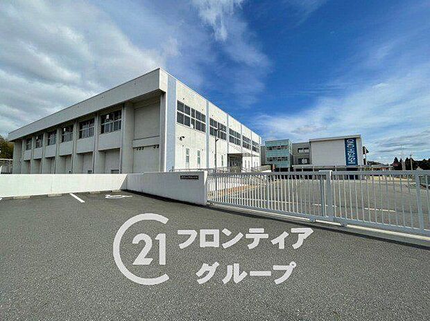 小野市立小野東小学校 徒18分。 1400m