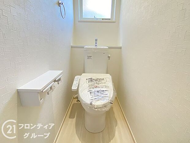 トイレは1階と2階の2カ所に設置！階段を上り下りせずに使用できるので、高齢の方にも安心です！