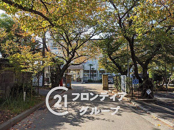 高砂市立宝殿中学校 徒歩3分。 190m