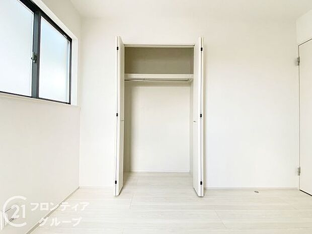 季節の物などたくさん収納しておける便利なスペースです!