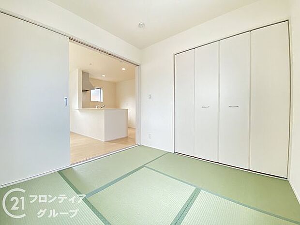 い草香る畳スペースは、使い方色々!客室やお布団で寝るときにぴったりの空間ですね。