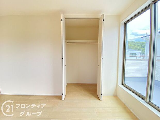 充実した収納スペースなので、お子様が大きくなって、荷物が増えてもたっぷり収納しておけますね