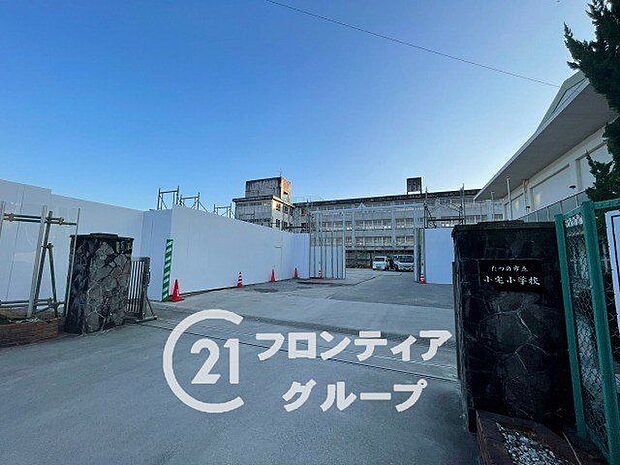 たつの市立小宅小学校 徒歩18分。 1370m