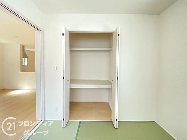 押入れには、お子様のおもちゃや来客時の座布団などもしっかり収納いただけます！