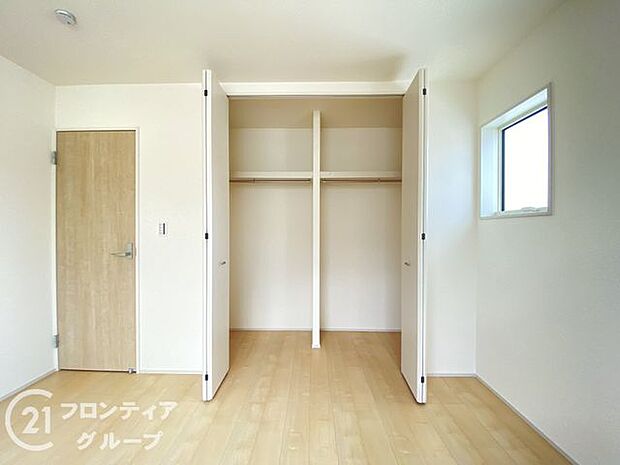 充実した収納スペースなので、お子様が大きくなって、荷物が増えてもたっぷり収納しておけますね