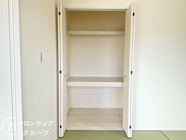 押入れには、お子様のおもちゃや来客時の座布団などもしっかり収納いただけます!