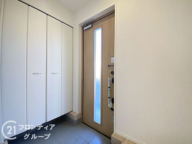 玄関は防犯性の優れたダブルロックドアです！