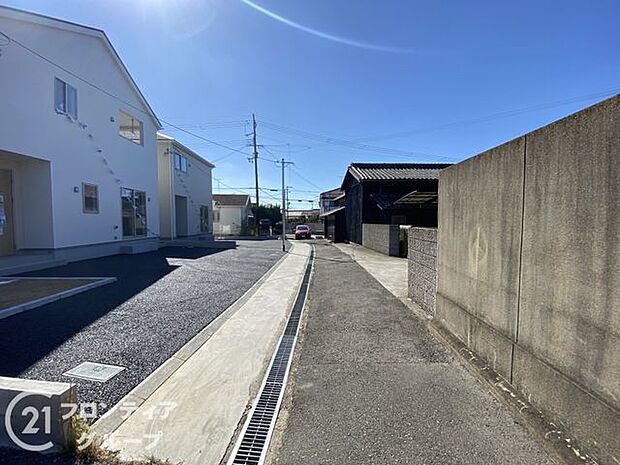 現地写真更新!現地ご案内とともに住宅ローンのご相談も承ります!実際の道路幅や雰囲気は、ぜひ一緒に現地で確認いたしましょう