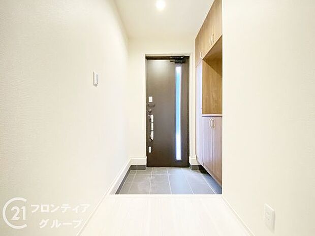 玄関は防犯性の優れたダブルロックドアです！