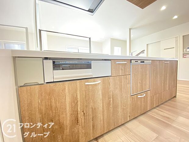 カウンターキッチンは、リビングとの一体感があり、家族のコミュニケーションを大切にする設計です。