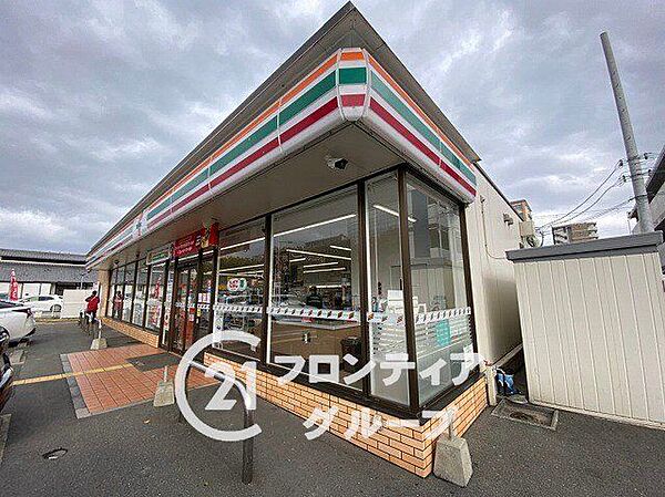 セブンイレブン姫路佃町店 徒歩4分。 270m