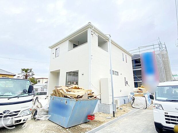 現地写真更新！現地の説明はもちろん、モデルハウスご見学も可能！同社施工物件をご見学していただきますので、実際に使用される設備やお家の雰囲気などをご確認ください