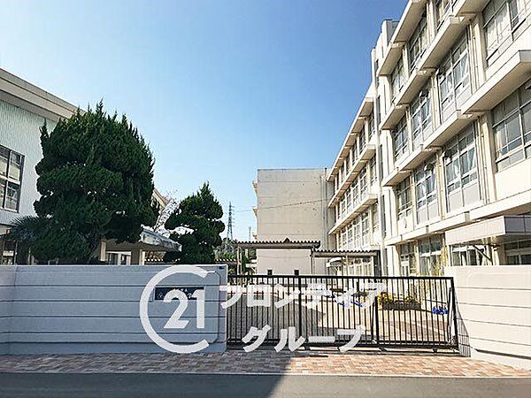 姫路市立高岡小学校 徒歩17分。 1310m