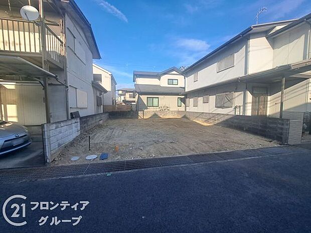 駐車スペースもございます。お車をお持ちの方も安心ですね。