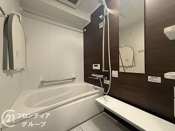 ゆったりと脚を延ばして、1日の疲れを癒せます。