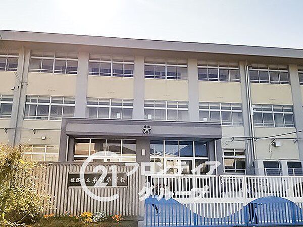 姫路市立糸引小学校 徒歩15分。 1160m
