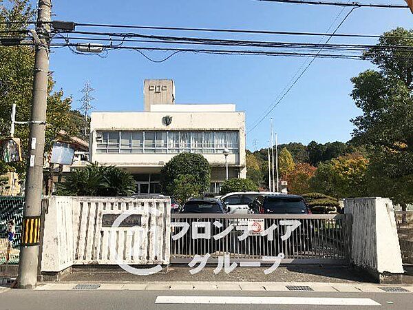 姫路市立大白書中学校 徒歩27分。 2160m