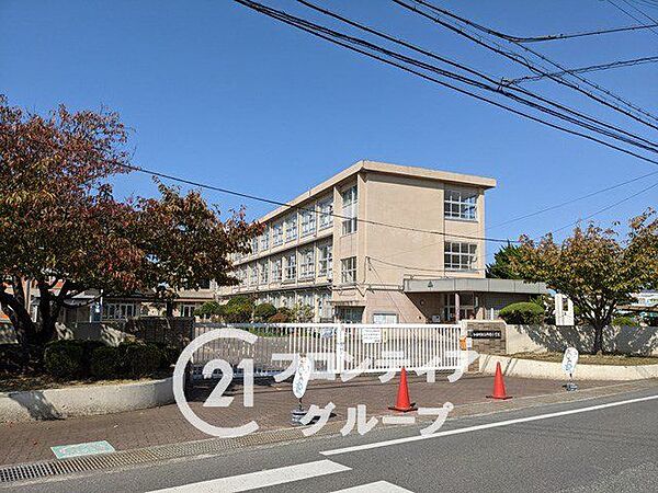 加古川市立平岡小学校 徒歩7分。 540m