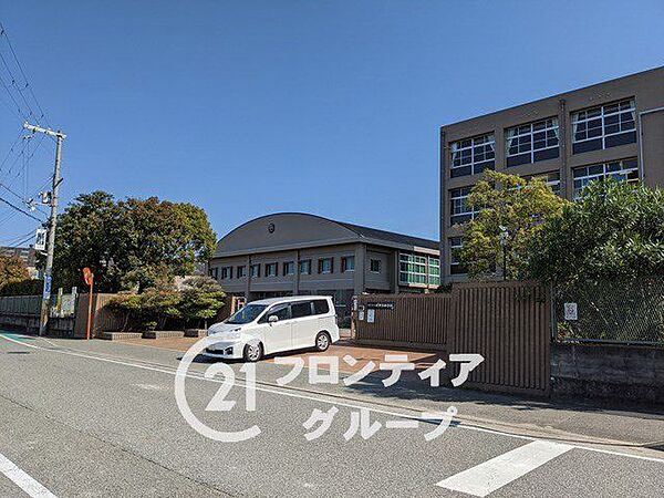 加古川市立平岡南中学校 徒歩13分。 970m