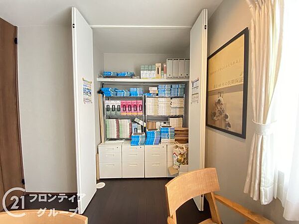 住まい選びは、価格や立地だけでなく、将来の暮らし方まで含めて考えることが大切です。今の段階で気になっていることを、まずスタッフに話してみてください。