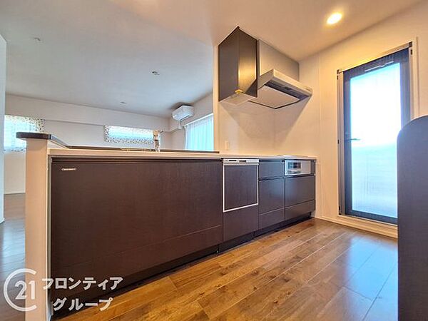 はじめてのご相談でも、経験豊富なスタッフが丁寧にお話を伺います。住まいのことで気になることがあれば、いつでもお声がけください